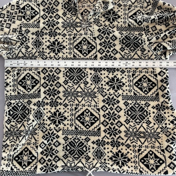 Liz Claiborne Sweater Women's Large Petite Snowflake Pullover Fleece Black White - Picture 6 of 7